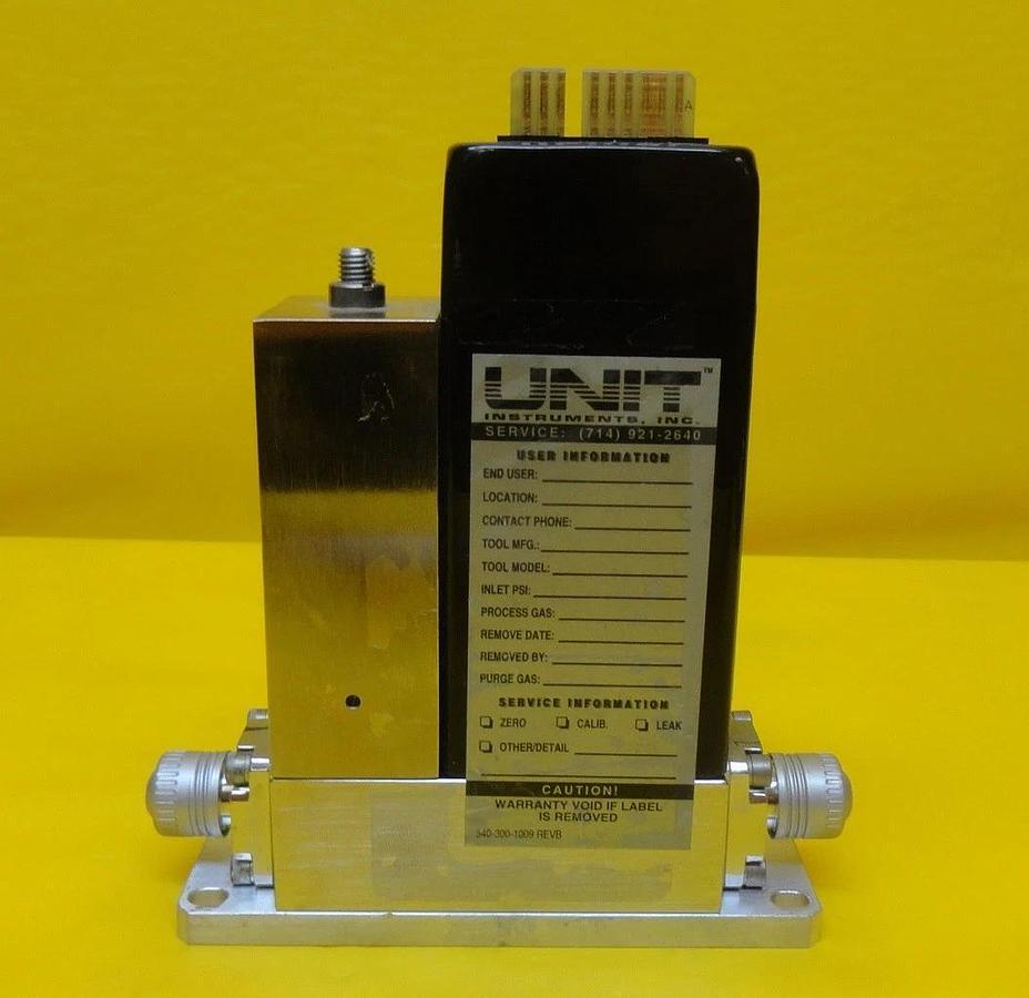 Used Unit Instruments 1260-100341 Mass Flow Controller MFC 200 SCCM CF4 Used Working