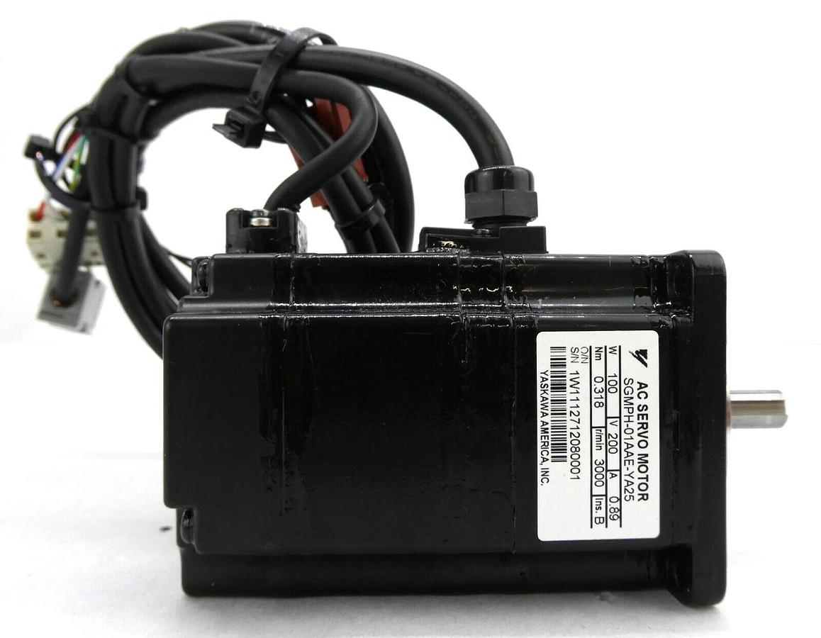 Used Yaskawa Electric SGMPH-01AAE-YA25 AC Servo Motor SIGMA-2 Working Surplus
