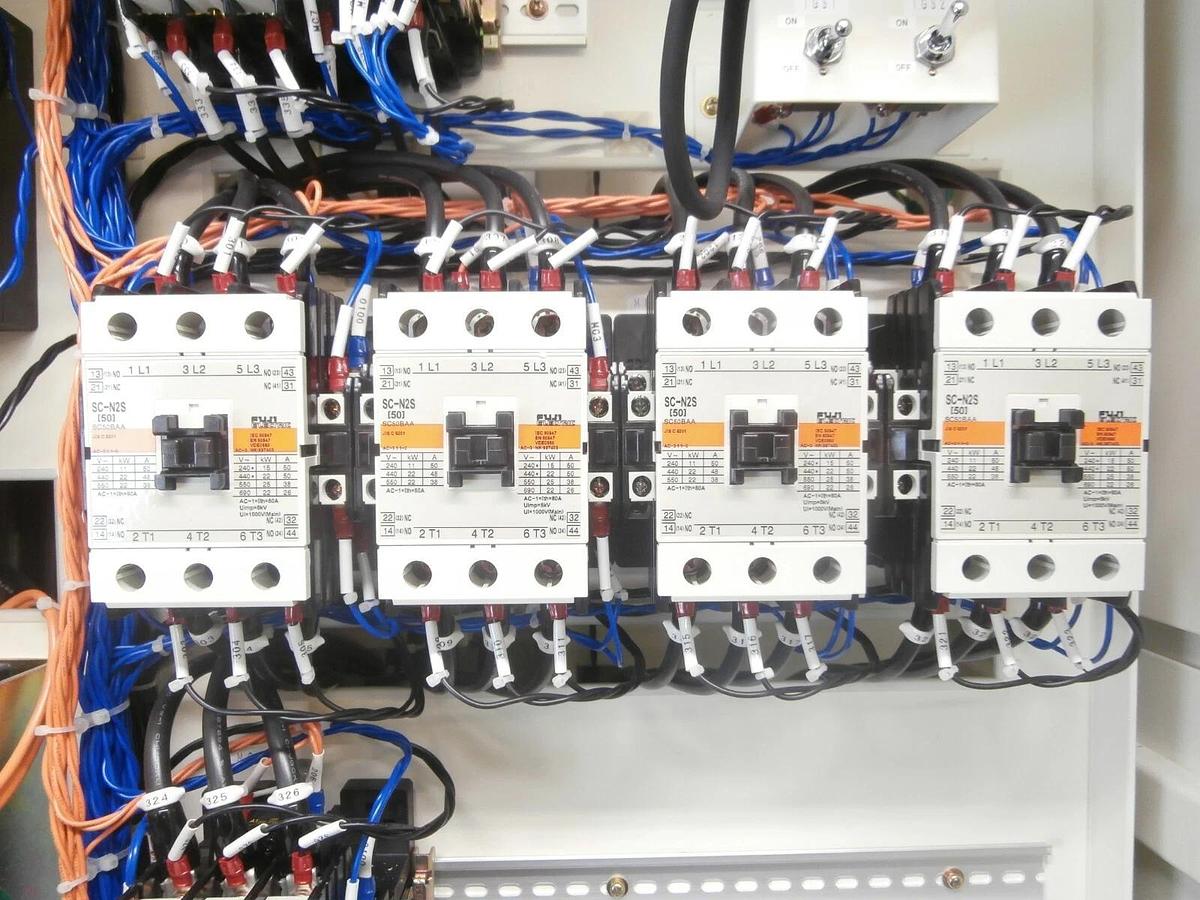 Used TEL Tokyo Electron 5039-000007-12 AC Power Cabinet Lithius Clean Track Working