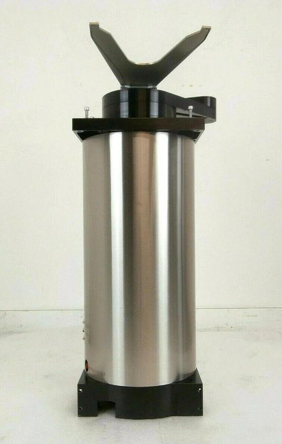 Used Newport 15-3702-1425-25 300mm Wafer Robot Kensington AMAT 0190-22248 Working