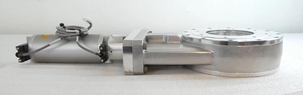 Used VAT 15040-PA24-0002 Pneumatic Isolation Gate Valve Series 15.0 Working Surplus