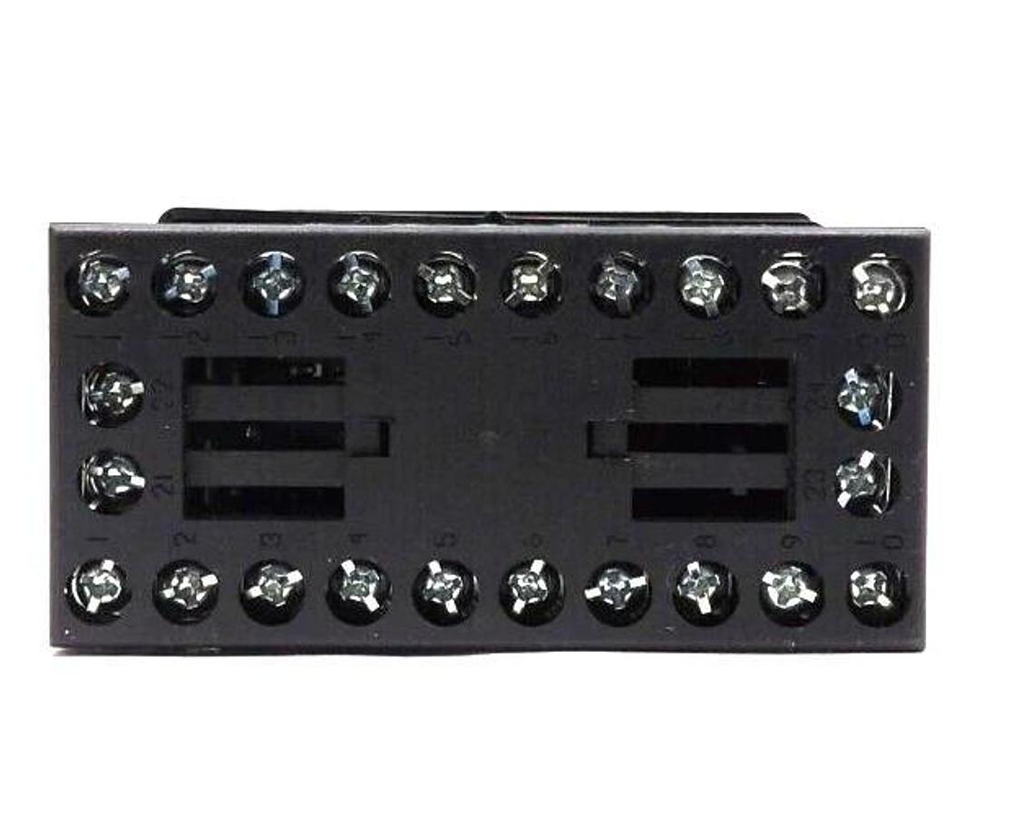 Used Watlow 997D-11CC-JURG Temperature Controller Series 997 Lot of 6 Working Surplus