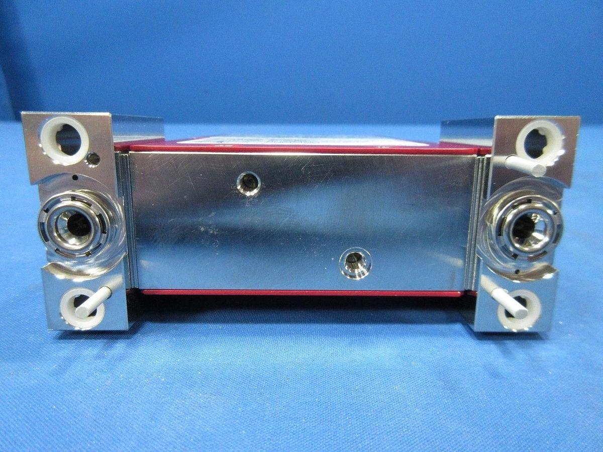 Used Horiba STEC SEC-7330M Mass Flow Controller CHF3 200CCM Lot of 2 Used Working