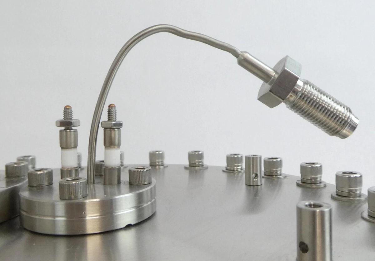 Used AMAT Applied Materials 0042-13127 Gas Feedthrough Assembly Working Surplus