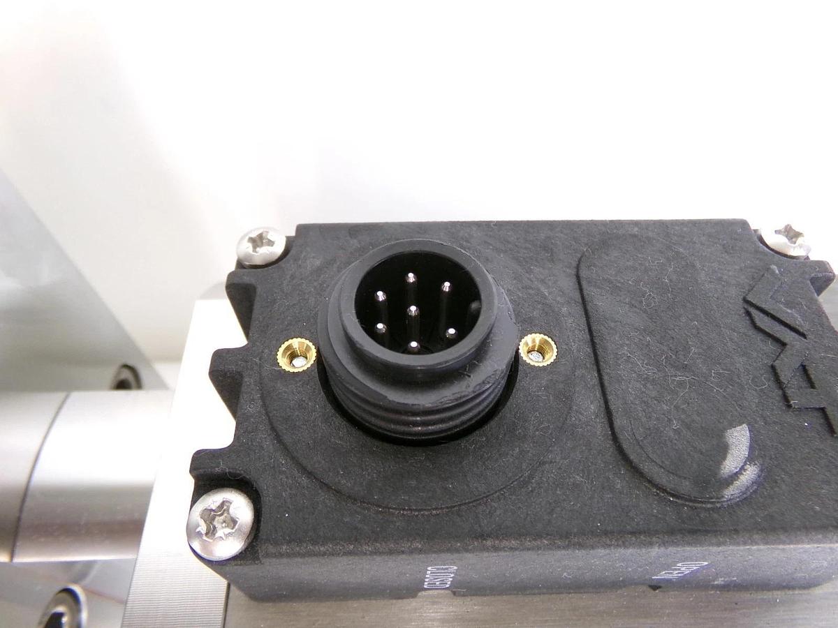 Used VAT 10846-UE24-AAM2 UHV Pneumatic Gate Valve Series 108 Untested