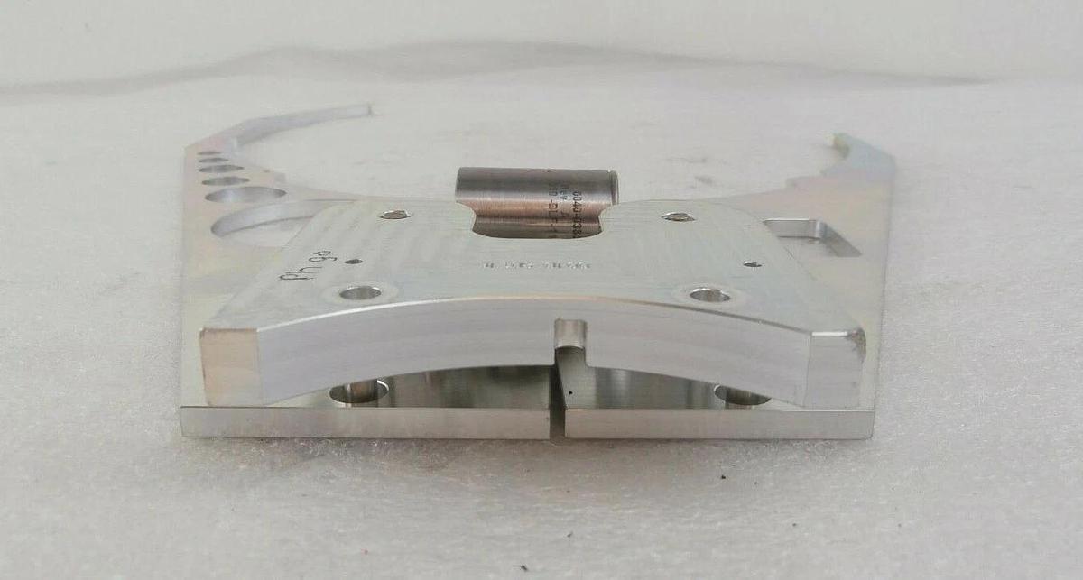 Used AMAT Applied Materials Lower 300mm Gripper Claw 0040-80144 0040-84444 Working