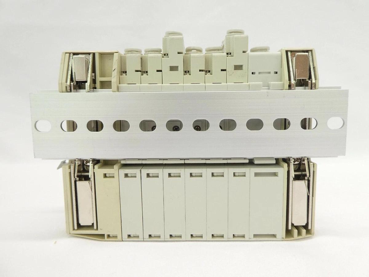 Used SMC 6-Port Pneumatic Manifold SZ3260-5LOZD-C4 SZ3360-5LOZD-C4 Lot of 6 Working