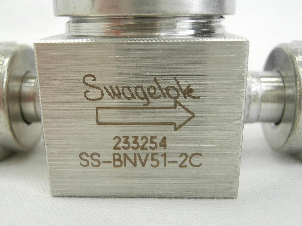 Used Swagelok SS-BNV51-2C High-Purity Bellows Valve AMAT 9150-00180 Used Working