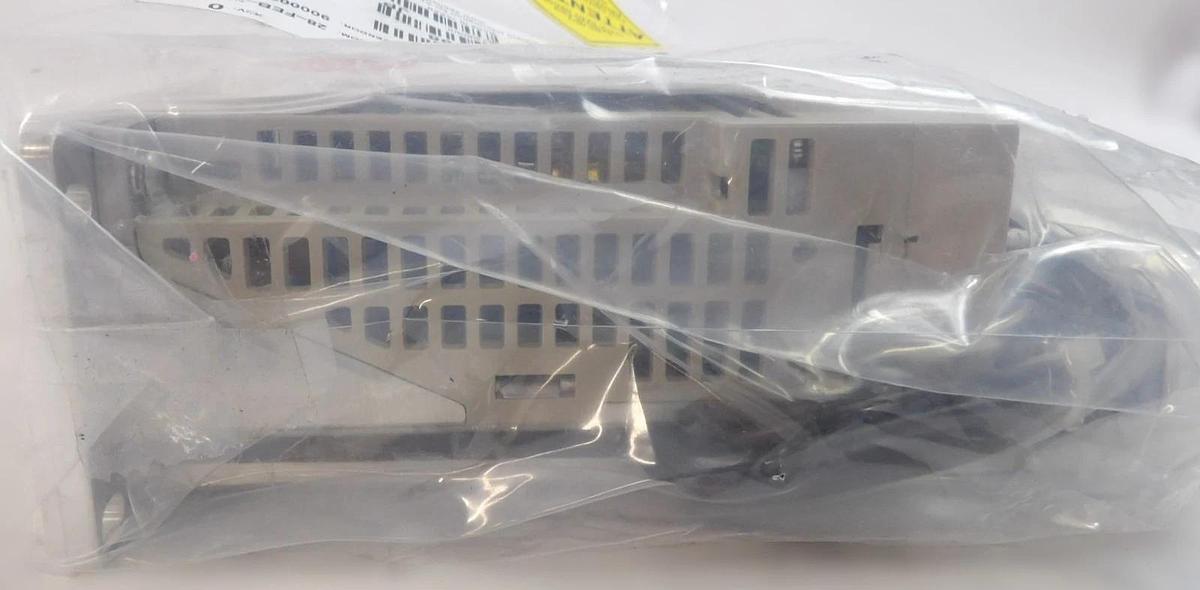 Yaskawa Electric CACR-2R1EE1VBDY378 Servo Drive SERVOPACK CACR-2R1-EE1VBD-00 New