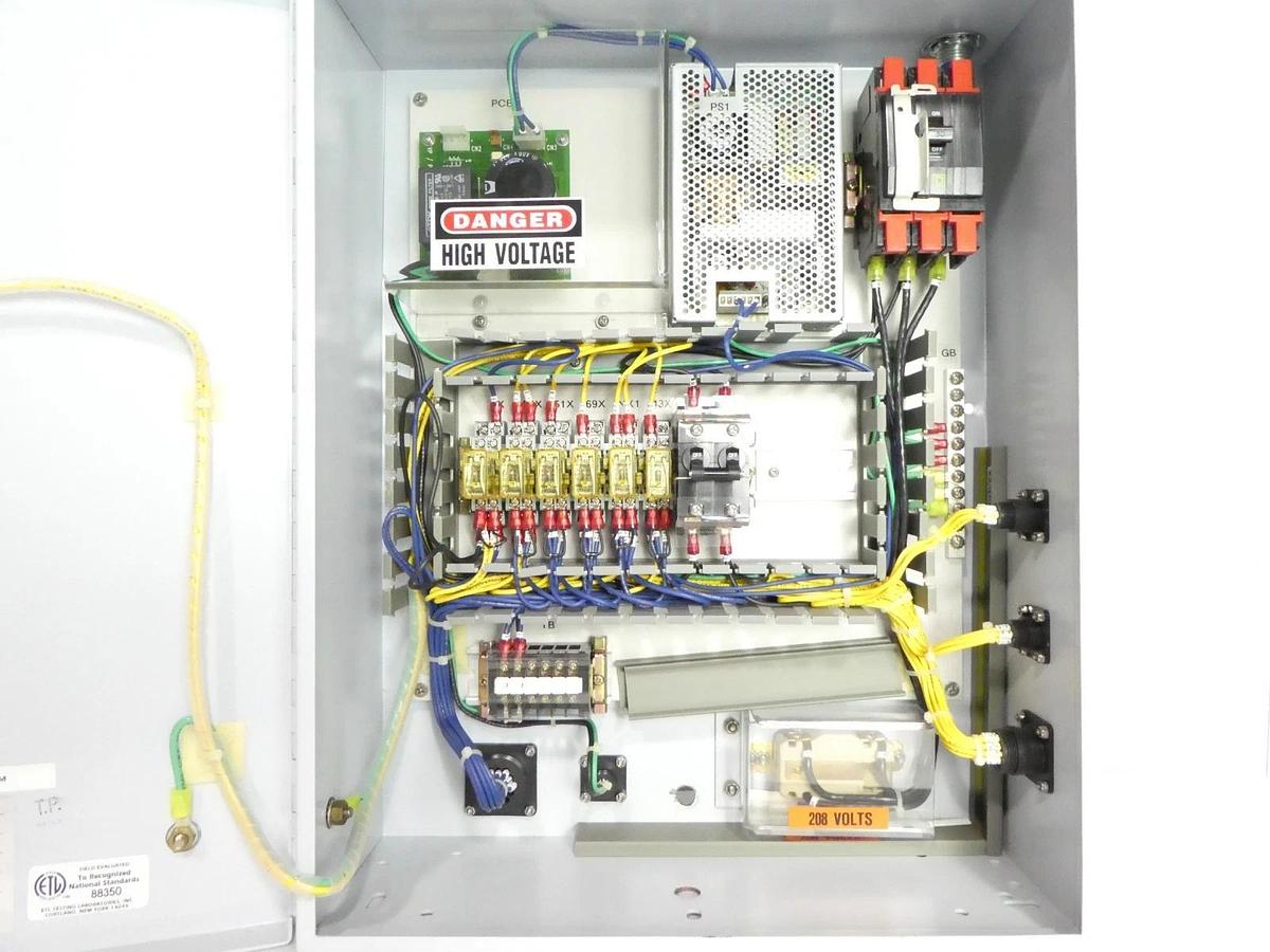Used Ebara Technologies 213663 Pump Control Interface Module AMAT P5000 Working