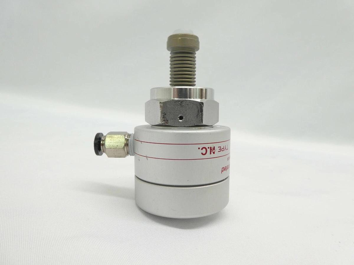 Used Fujikin 073012 Globe Type Bellows Valve 0.34 ~ 0.69MPa N.C. Lot of 3 Working