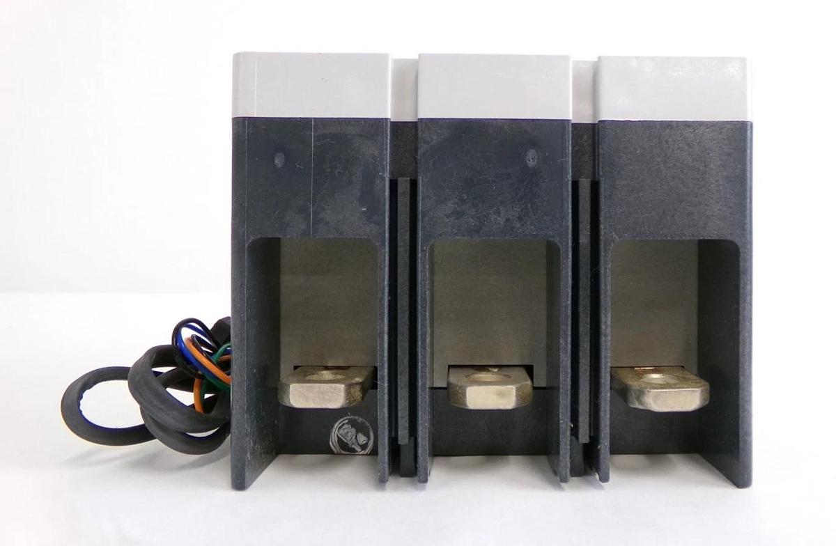 Eaton ELJBN3250W Ground Fault Protector Lot of 2 New