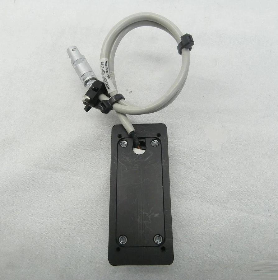 Used Brooks Automation ANT-ID2-INFIXR6 Fixload Antenna Hermos Reseller Lot of 4 Used