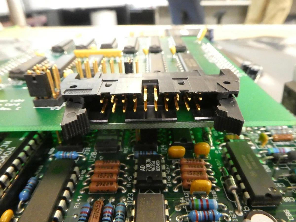Used Kensington Laboratories 4000-60002 Z-Axis Board PCB Card 4000-60063-00 v10.21 BZ