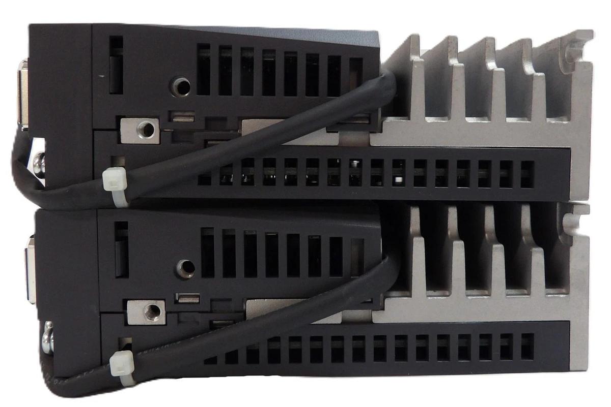 Sanyo Denki RS2A01A2HA5A00 AC Servo Amplifier SANMOTION R Lot of 2 New