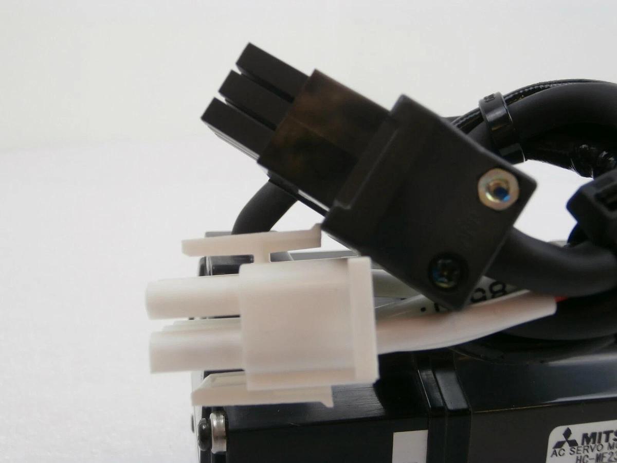 Used Mitsubishi Electric HC-MF23G1-UE AC Servo Motor 200W Working Spare