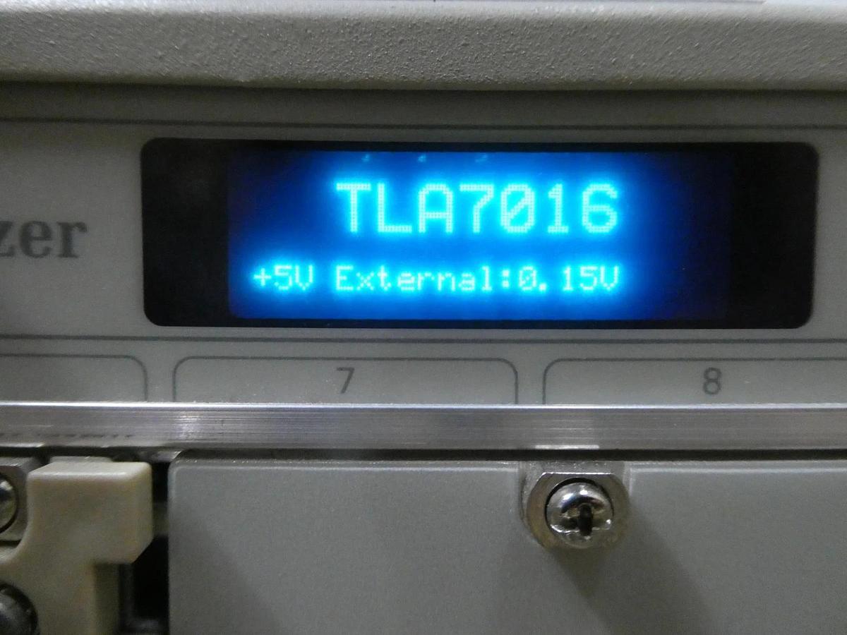 Used Tektronix TLA7016 Logic Analyzer Mainframe System TLA7BB4 TLA7S16 Working
