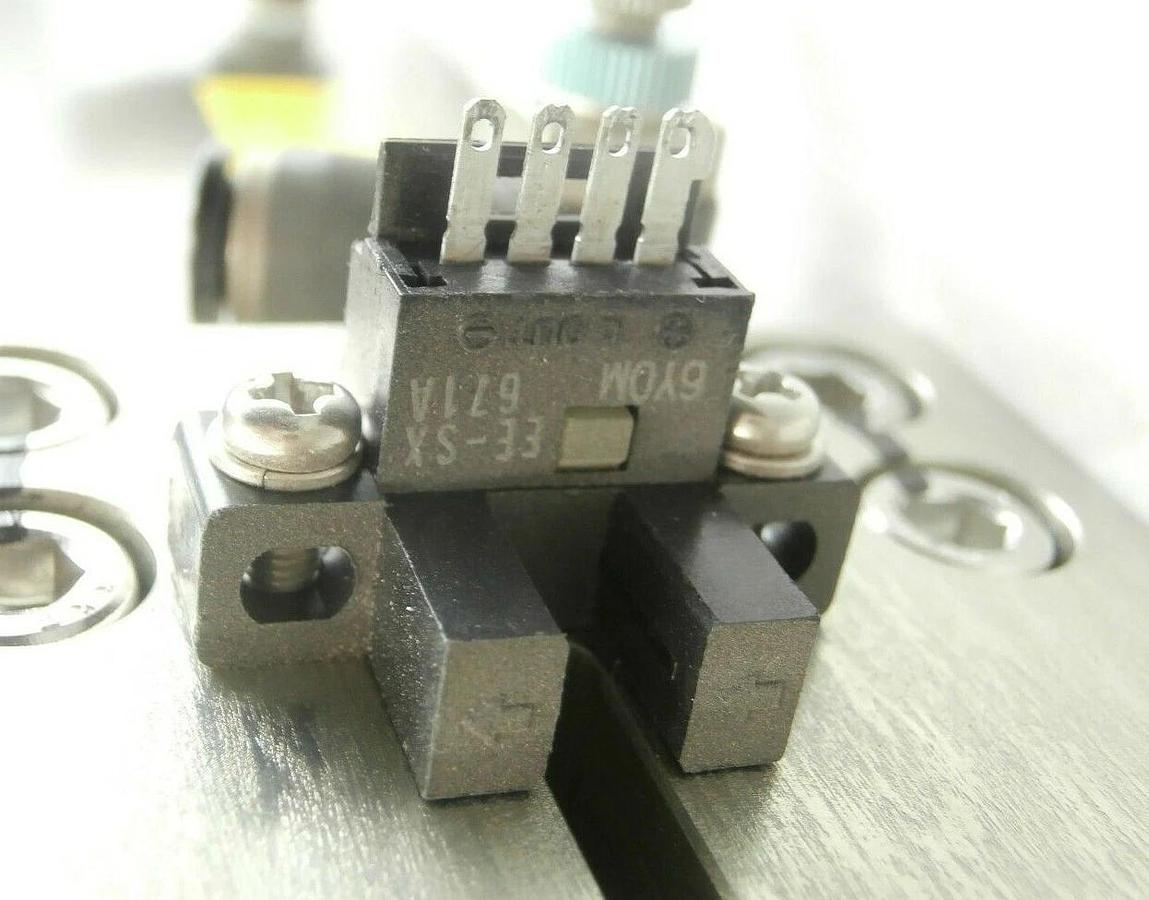 Used V-Tex 172B336x48DCPR03 Pneumatic Slit Valve ROLLCAM Hitachi M-712E Working Spare