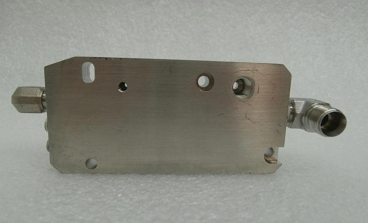 Used AMAT Applied Materials 0021-78095 Manifold 2 Serias Valve UPA Assembly Cu Used