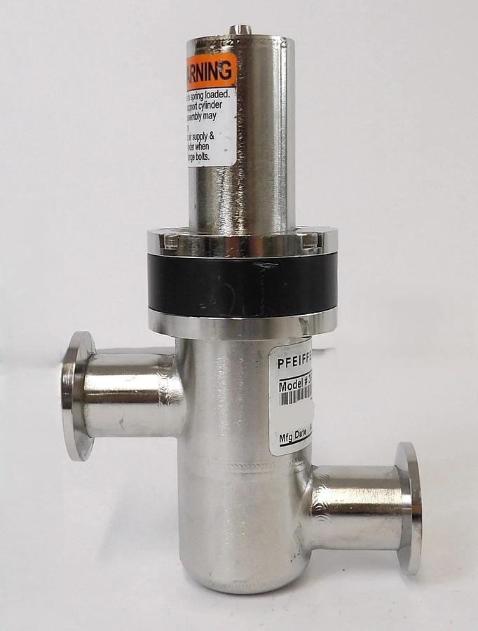 Used Pfeiffer Vacuum 3870-02323 Pneumatic Angle Valve Reseller Lot of 2 Working