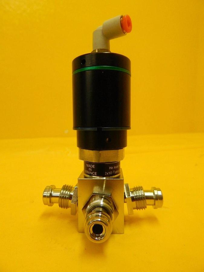 Used Qualiflow 2x10-9atm.cm3/Sec 3-Way Pneumatic Valve Reseller Lot of 5 Used Working