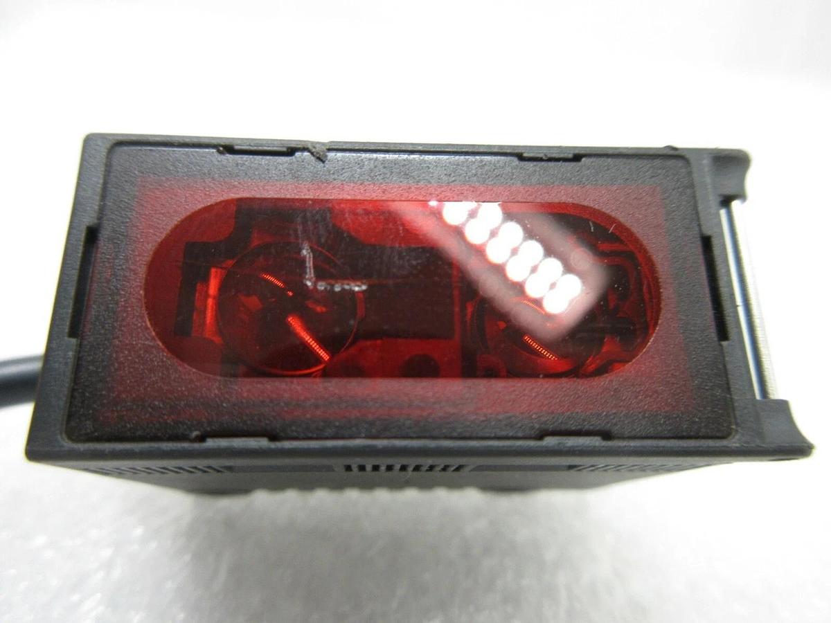 Used Omron E3G-L11 Distance-setting Photoelectric Sensor Reseller Lot of 4 Used
