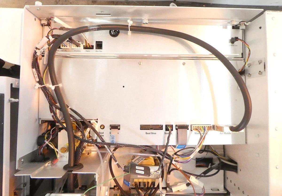 Used Agilent Technologies G6230A 6230 TOF LC/MS Mass Spectrometer Untested Surplus