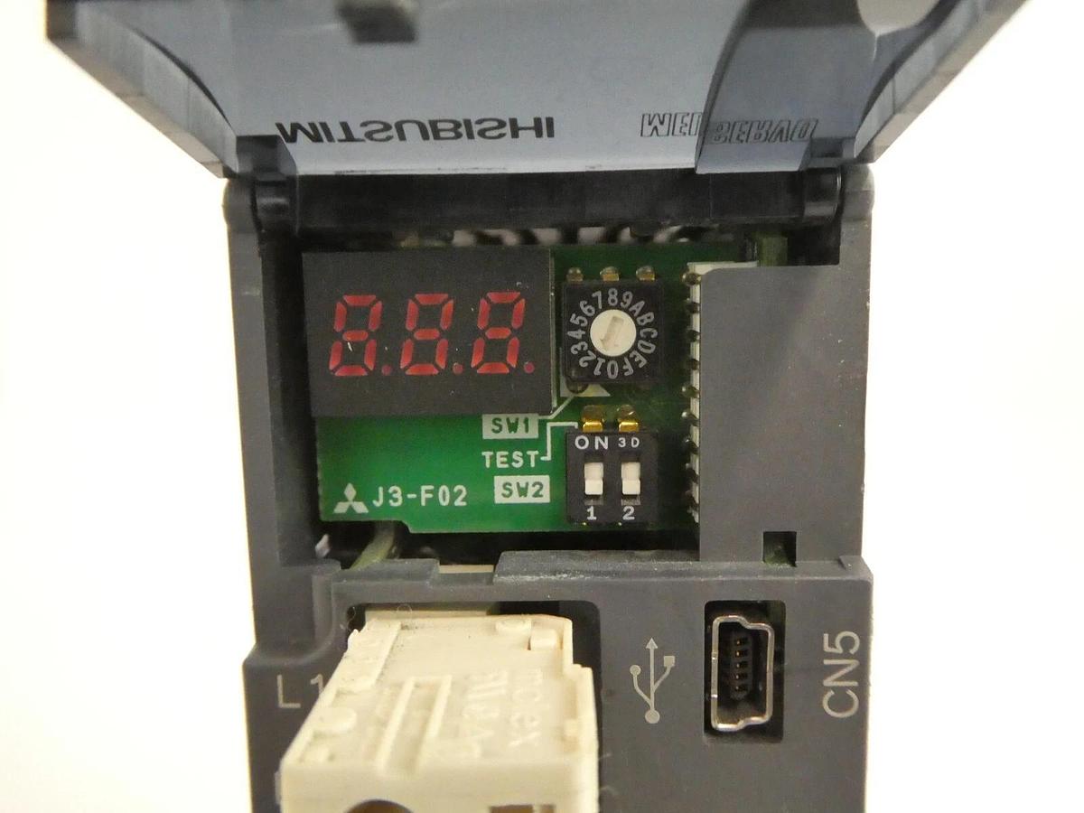 Used Mitsubishi MR-J3-10B MR-J3-40B Servo Drive MELSERVO Lot of 4 Working