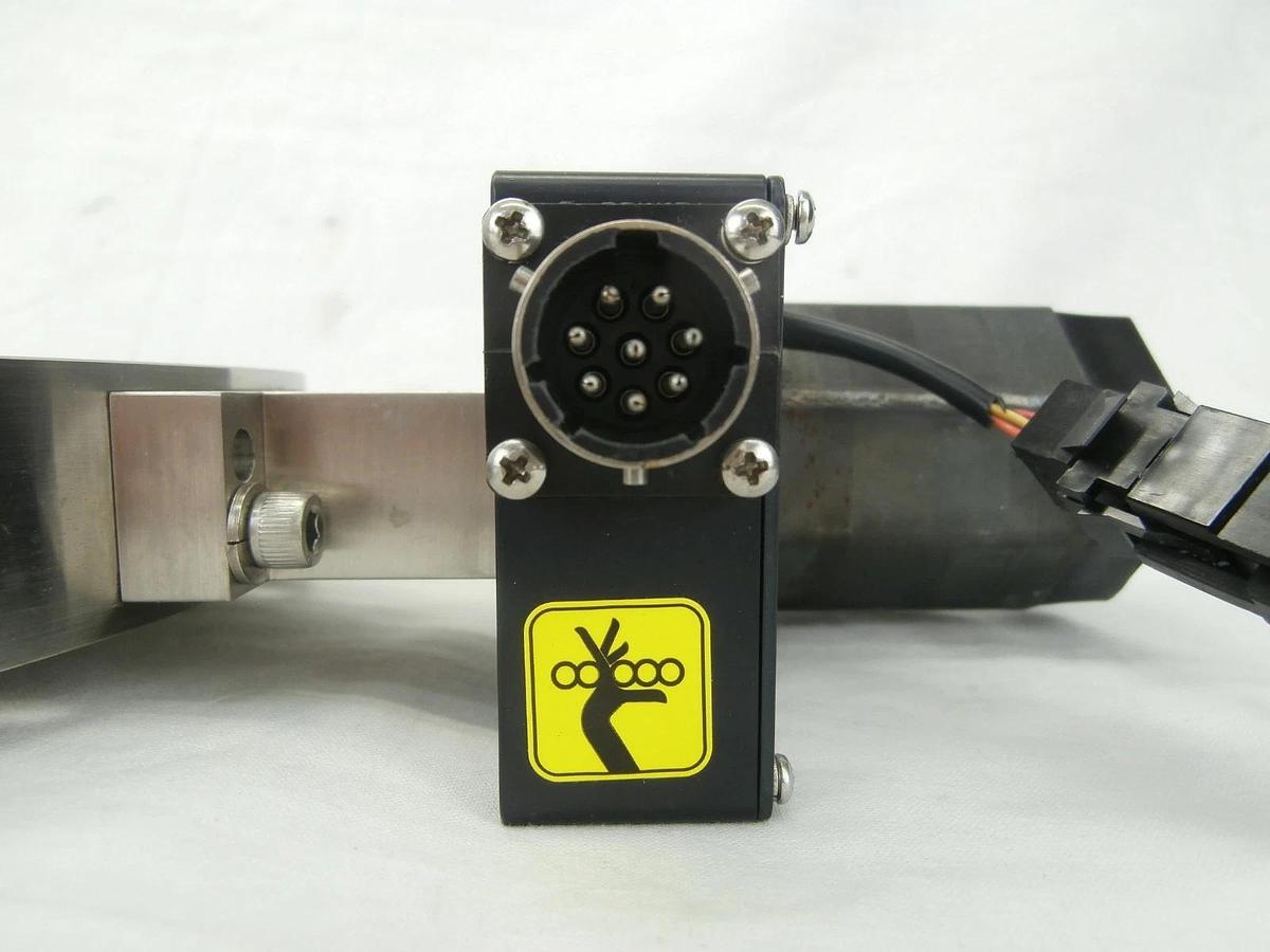 Used Edwards 1850 Mechanical Vacuum Throttle Valve ISO200 Tegal 6500 Used Working
