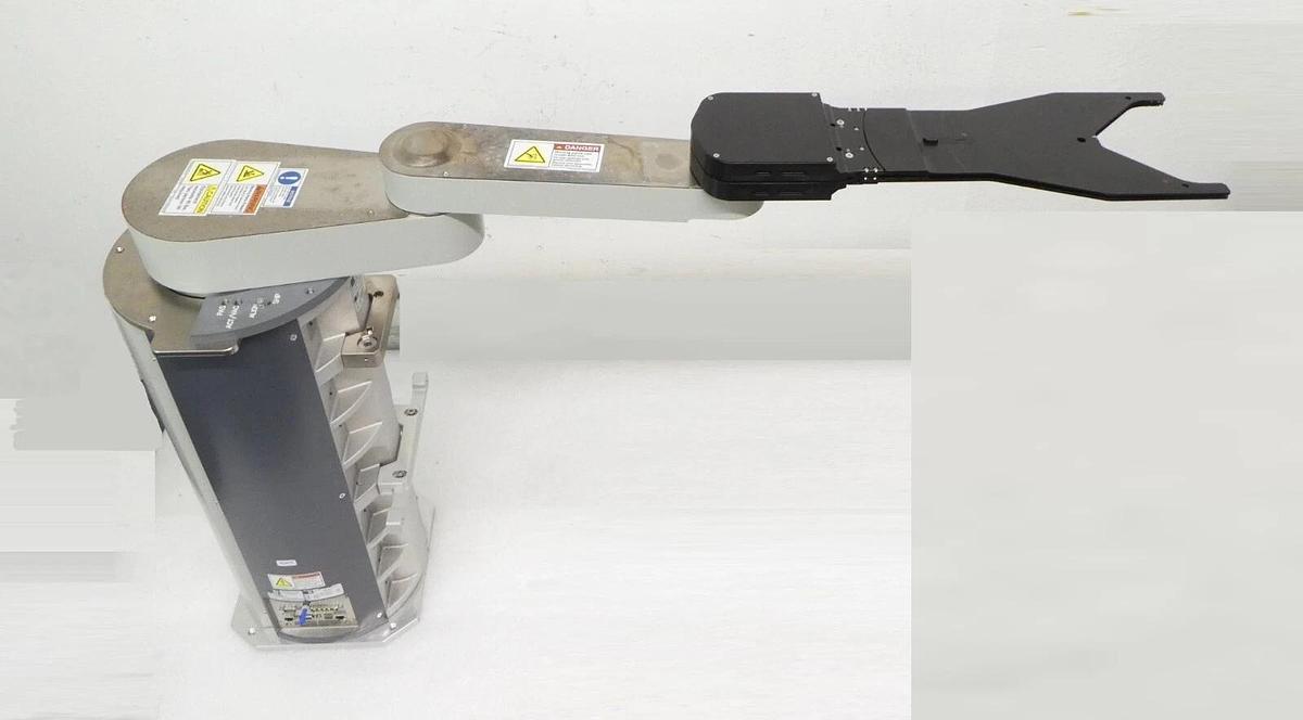 Used Brooks Automation 143668 M-Phase Dual Blade Wafer Handling Robot Untested Spare
