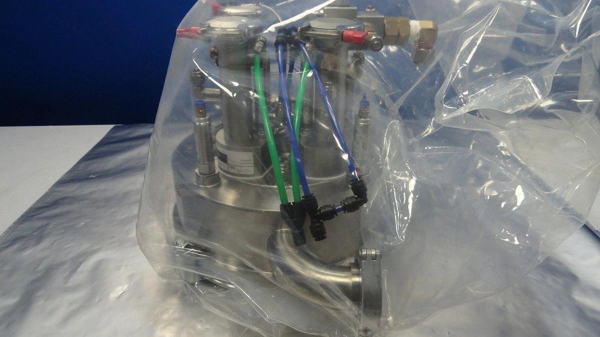 Used Edwards Y12501169 Helios Combustion Chamber Head 500052685 Used Working