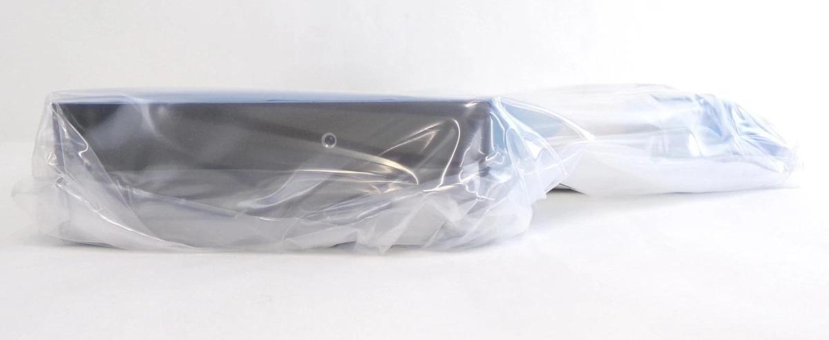 VAT 980XX-AE24-AFI1 300mm Pneumatic Chamber Slit Valve New Surplus