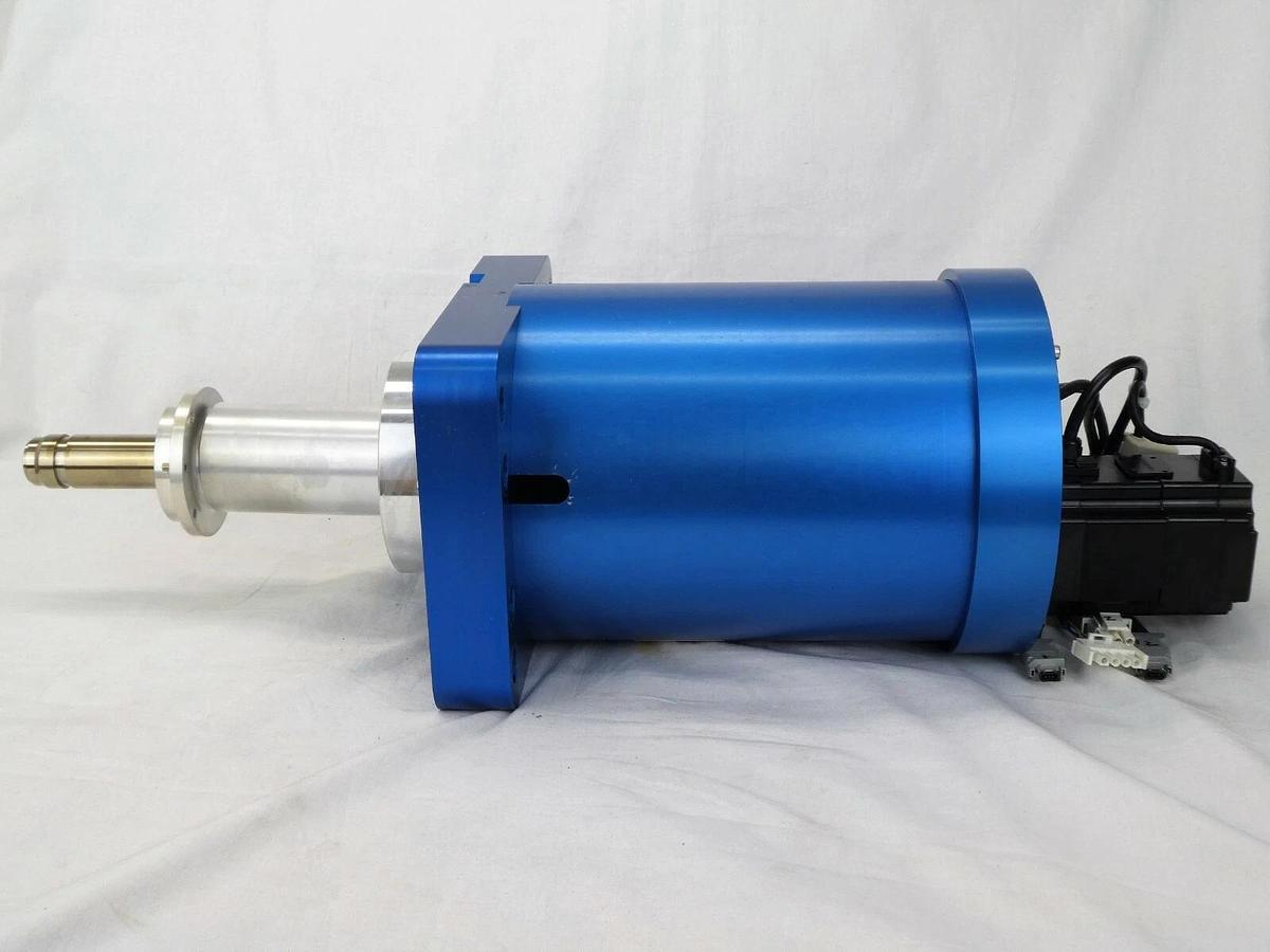 Used Yaskawa Electric YSC-02D04B02S Spindle Assembly Novellus 04-306477-00 Working