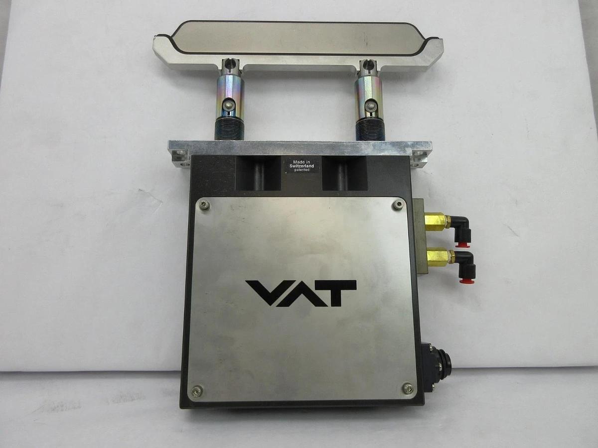 Used VAT F03-77932-12 Slit Valve Novellus Concept Two ALTUS Used Working
