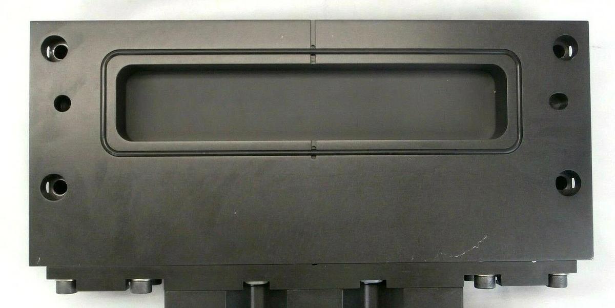 Used VAT 02010-BH44-AKG1 Pneumatic Rectangular Wafer Transfer Valve MONOVAT Spare