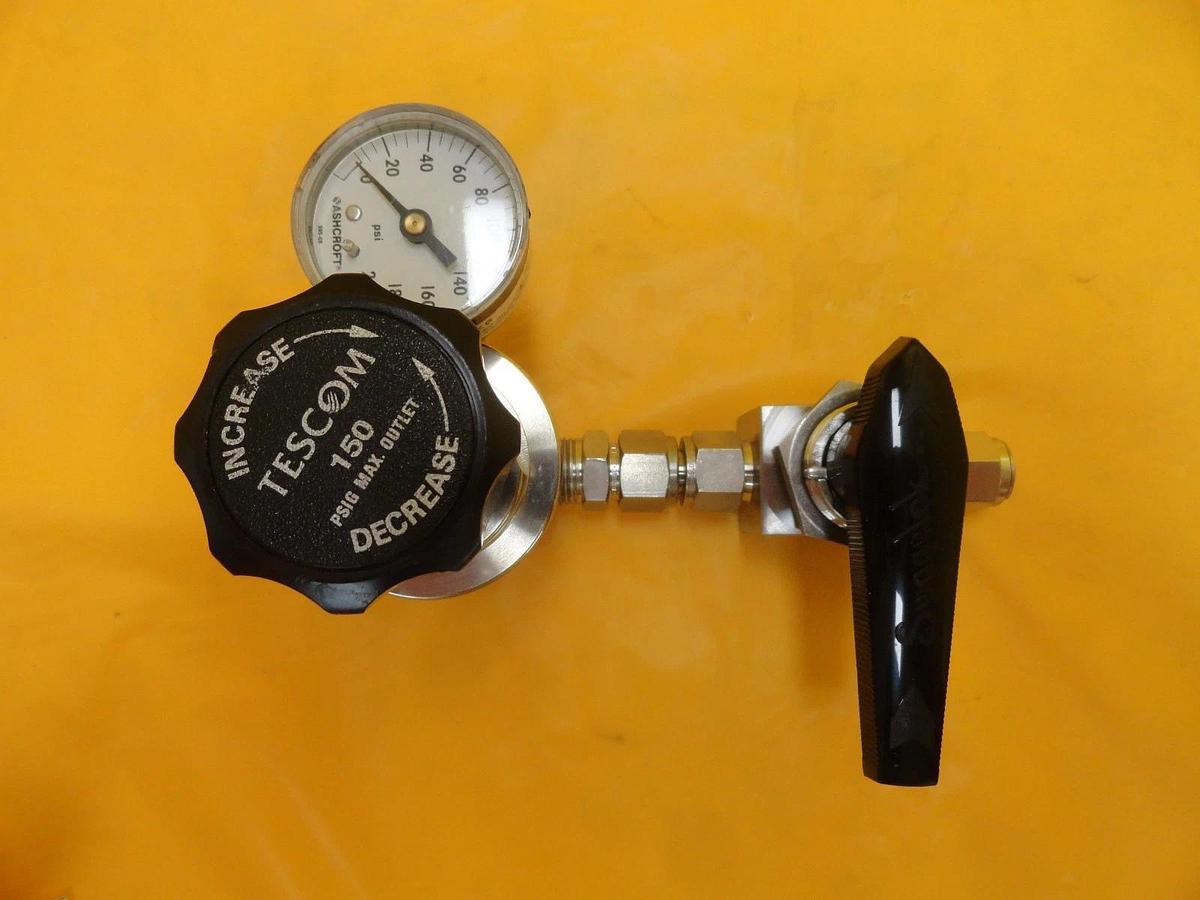 Used Tescom 44-3213H282-769 Manual Pressure Regulator Swagelok SS-45S8 Used Working