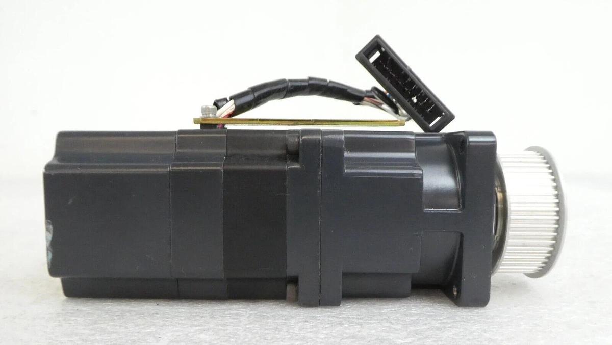 Used Oriental Motor A5666-9215KHGM 5-Phase Stepping Motor VEXTA Working Surplus