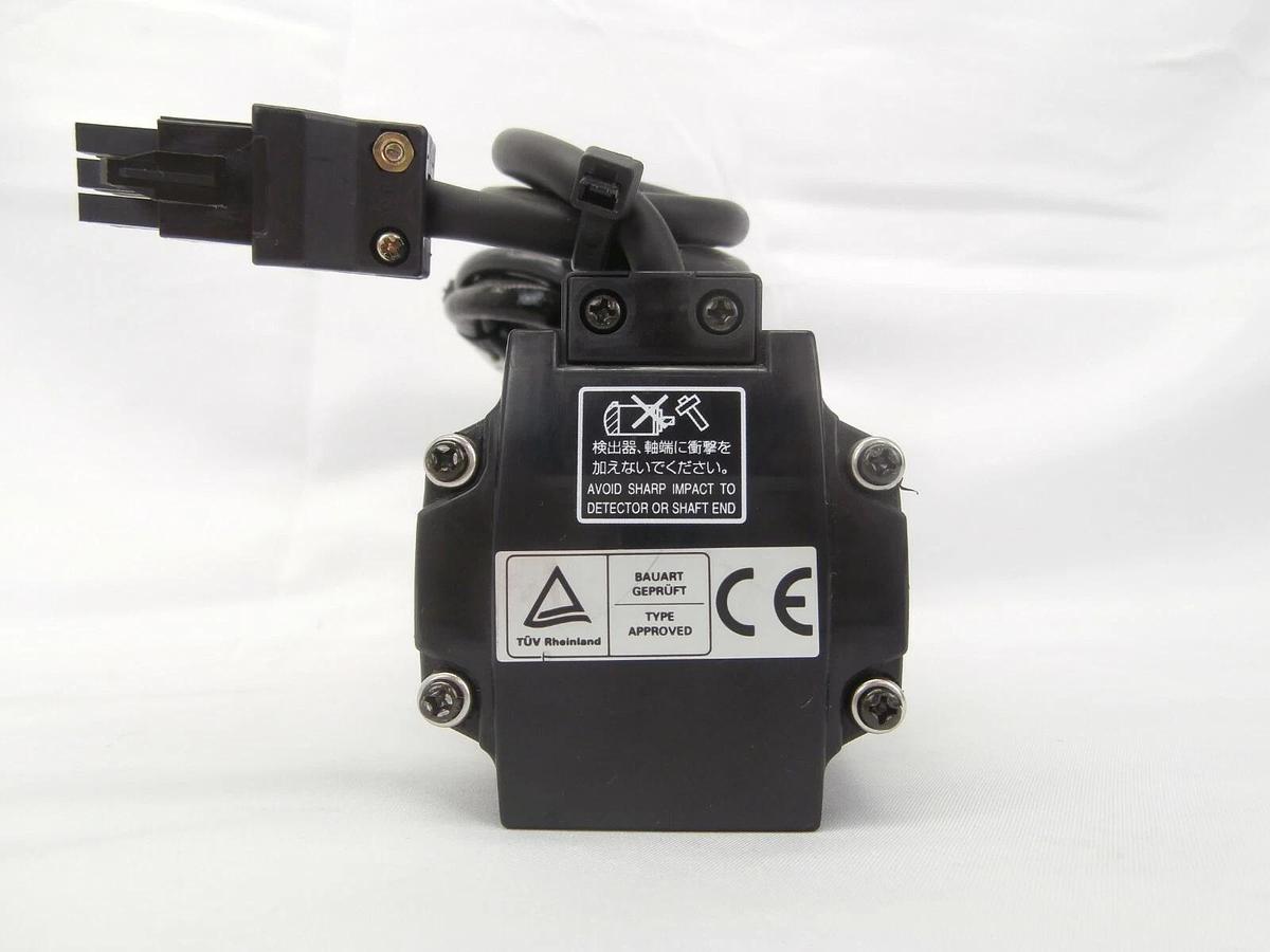 Used Mitsubishi Electric HC-MF23BG1-UE AC Servo Motor 200W Working Spare