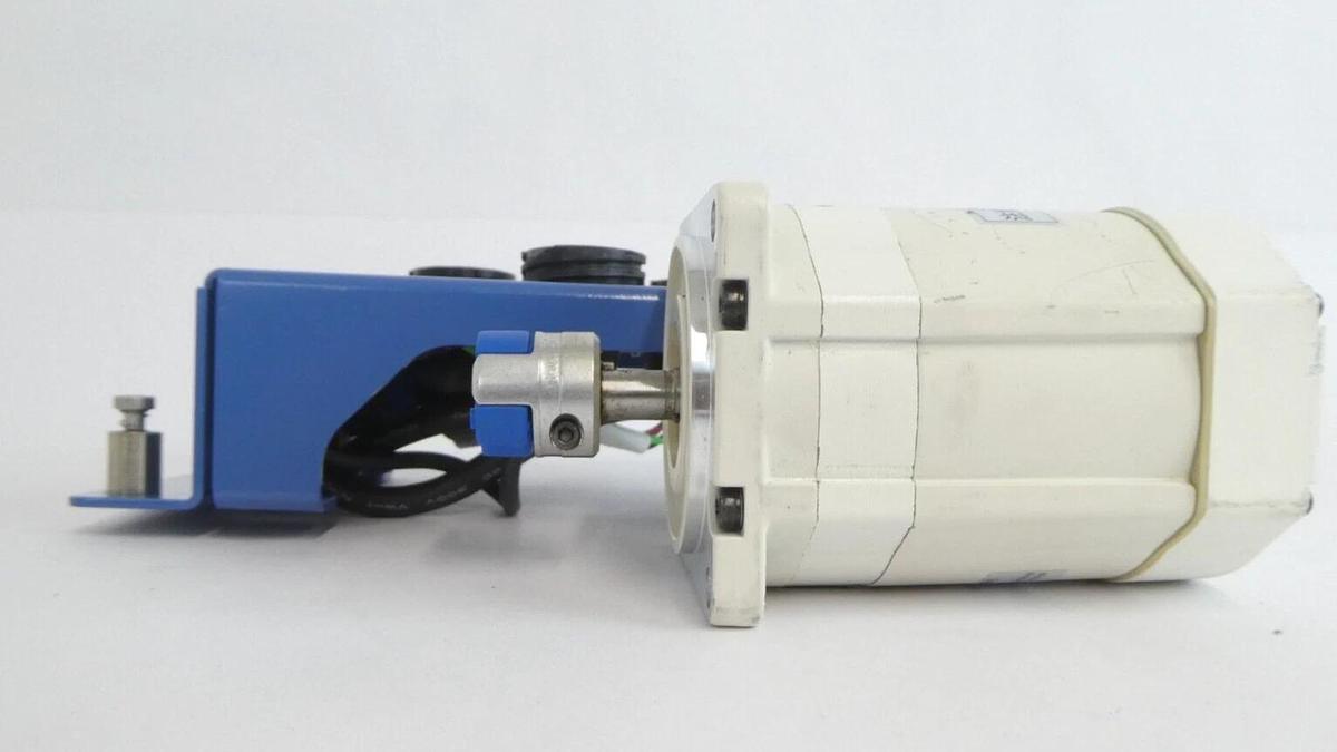 Used Panasonic MQMA012A4F AC Servo Encoder Motor w/ Bracket Lot of 2 Working