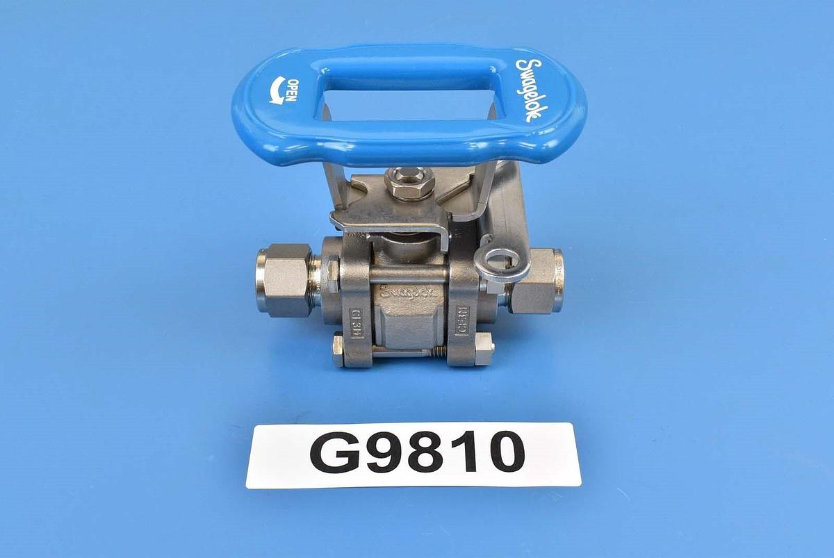 Used Swagelok SS-63E58-BL-JLK-NL Stainless Steel 3-Piece 60 Series Ball Valve