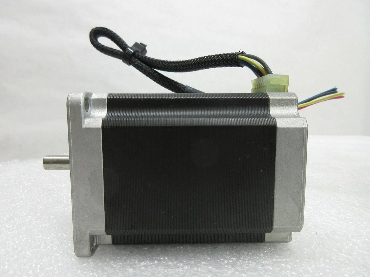 Used Oriental Motor UDK5214NW 5-Phase Driver and Motor Set PK566BW-N10 Used Working