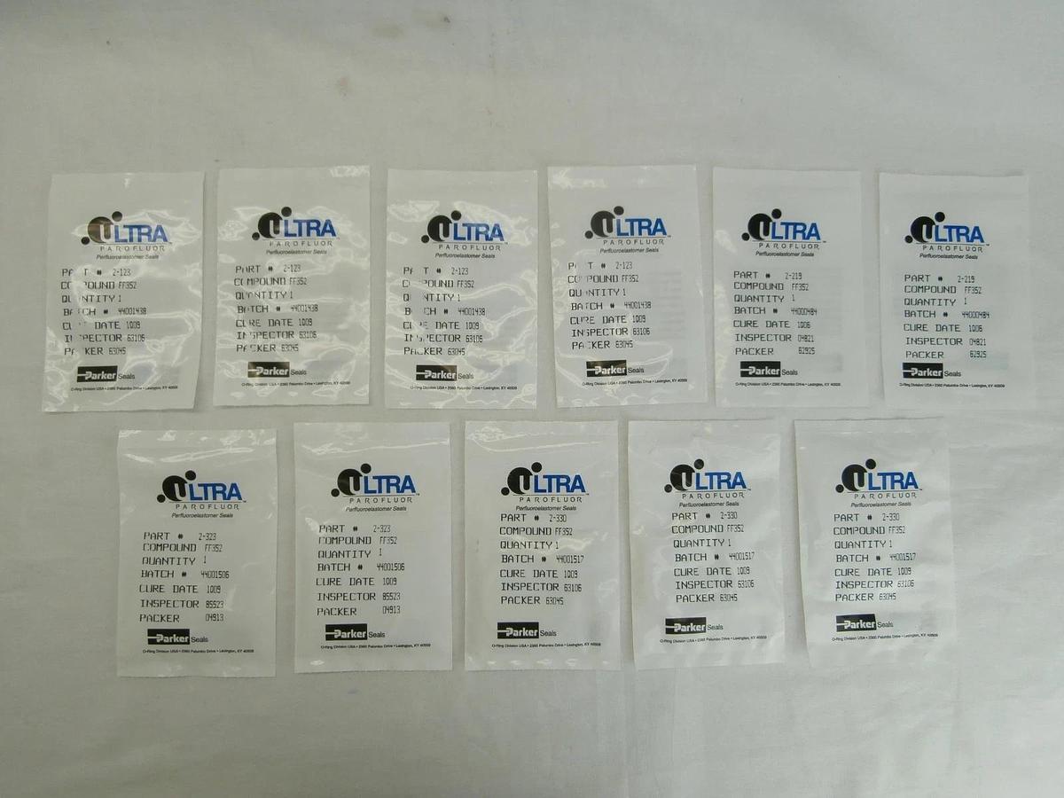Parker Seals FF352 Medium O-Rings Ultra Parofluor Seal Reseller Lot of 11 New