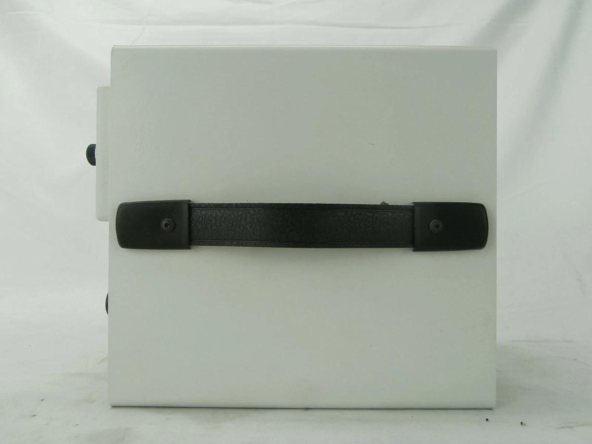 Used Schott 20800-118 Fiber Optic Light Source DCRIII Acu-Gage EKE Tested Working