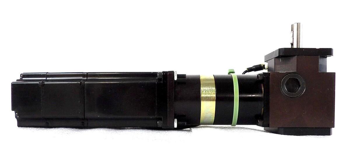 Used Yaskawa SGMAH-04A1F4C Servo Motor W/Gearhead 023RNX0030-XX-5525X Working Spare
