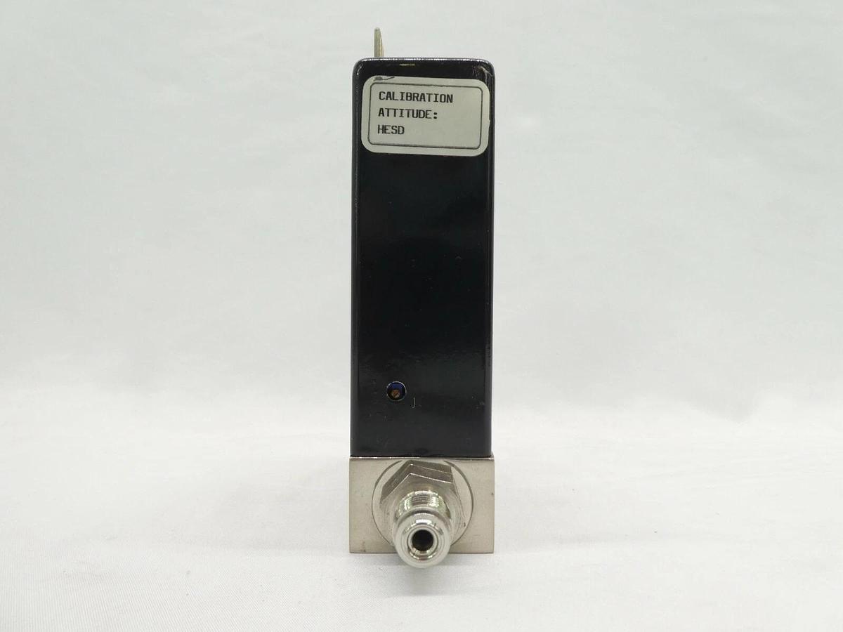 Used UNIT Instruments UFC-1000 Mass Flow Controller MFC 200 SCCM CF4 Working Surplus