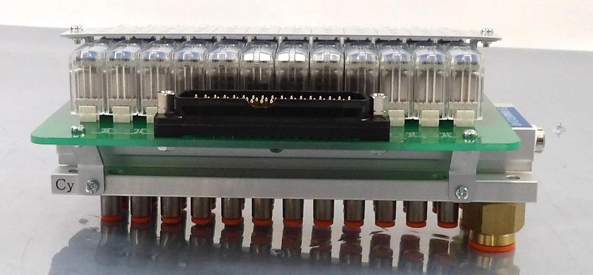 Used SMC VV100-49-X240 24-Port Pneumatic Manifold AMAT 0190-19363 Working Surplus