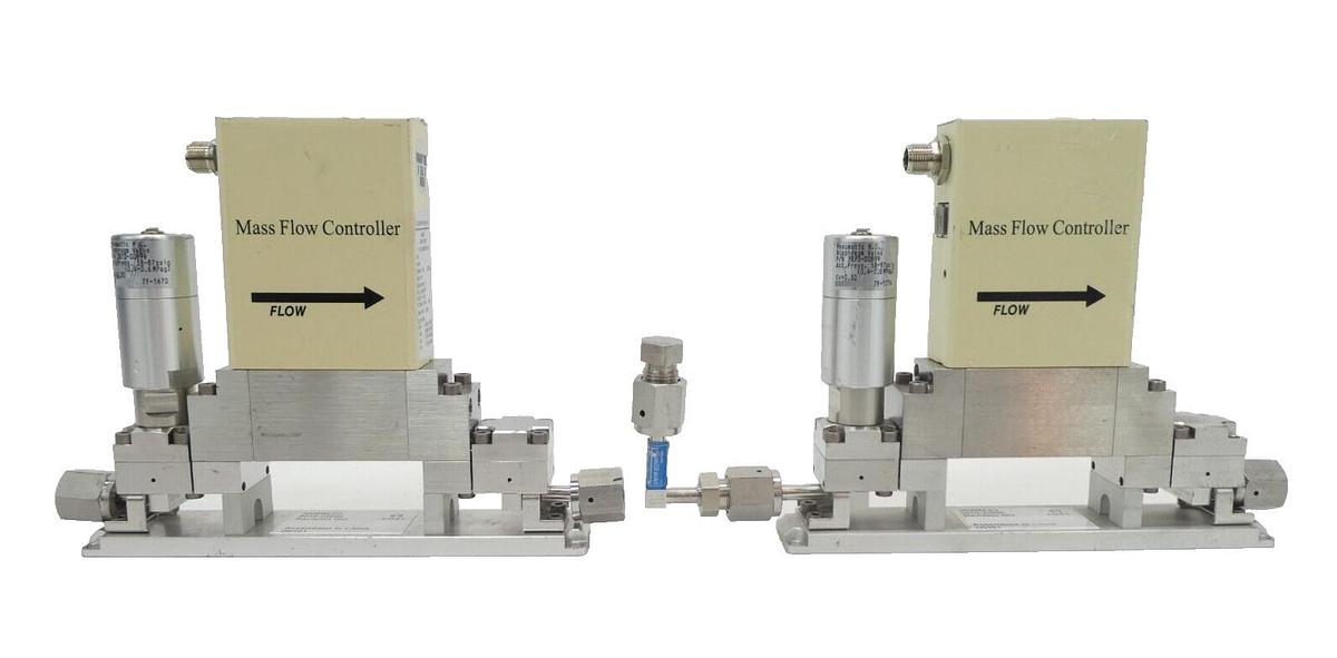 Used AMAT Applied Materials 0010-23660 Mass Flow Controller MFC 300MM-E2 Lot of 2