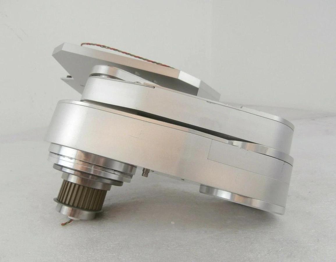 Used Yaskawa Electric XU-RC350D-D91 Indexer Robot Upper Arm with End Effector As-Is