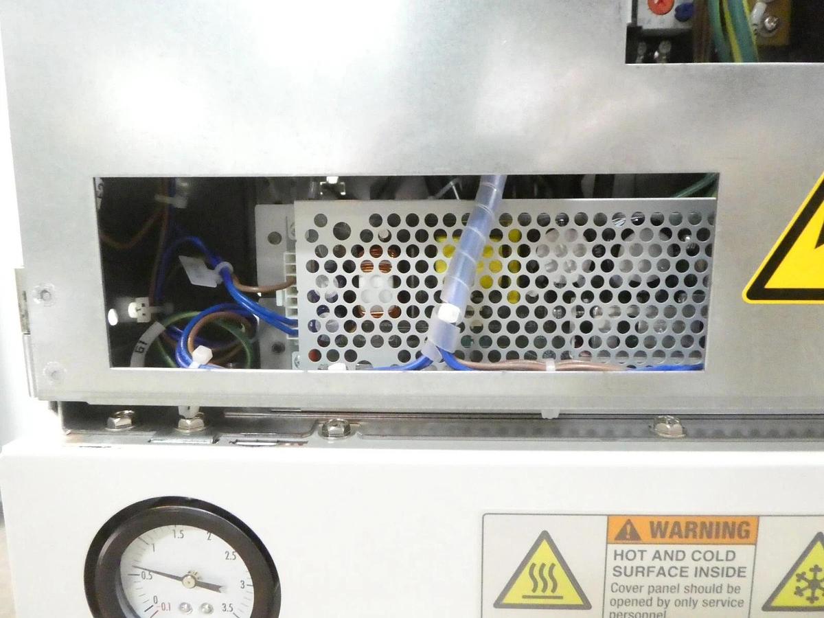 Used HRZ008-L SMC INR-496-005 Recirculating Thermo Chiller Dented Working Surplus