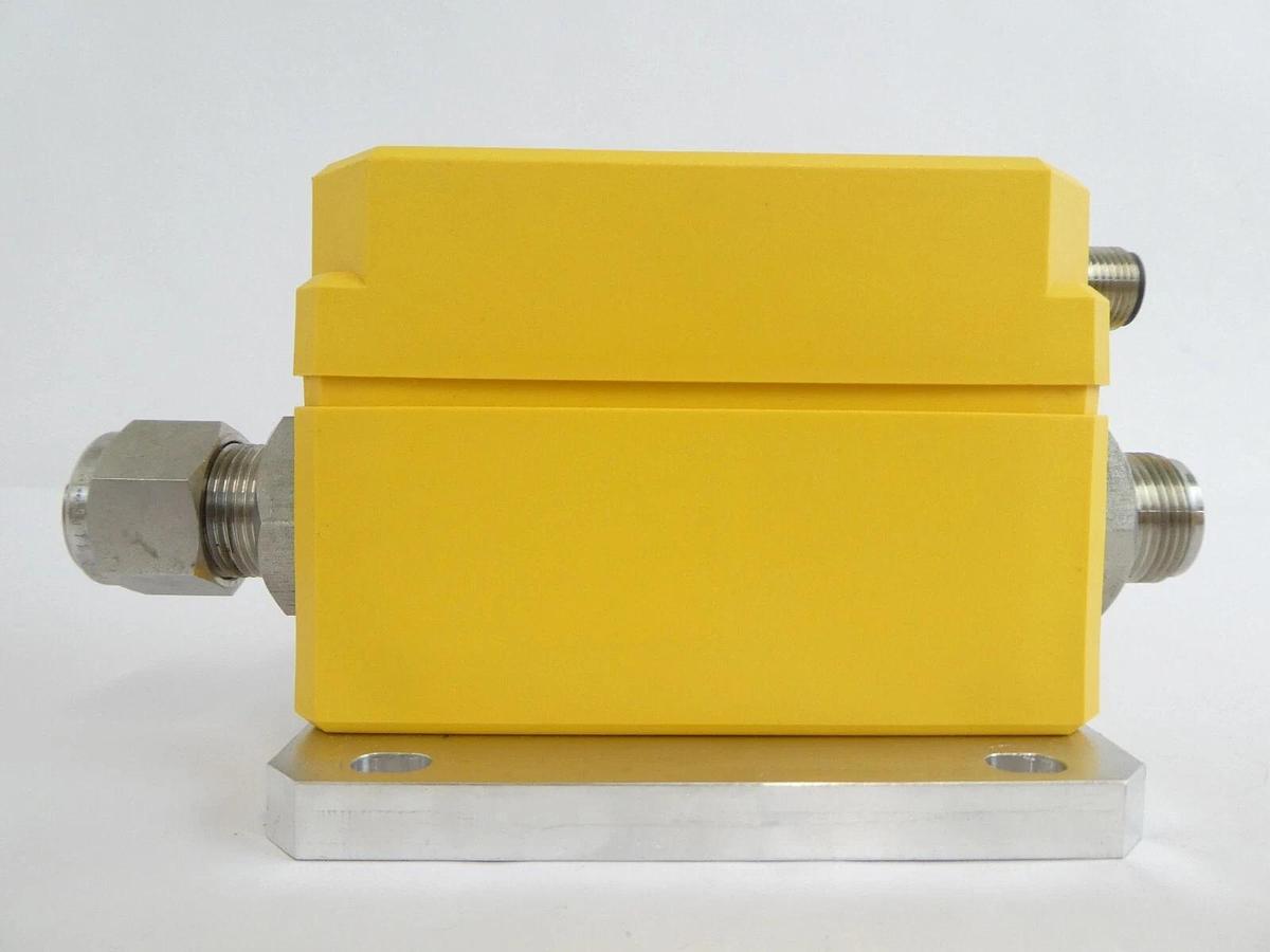 Used Turck FTCI-1/2D10A4P-2LUX-H1141/D098 Digital Flow Monitor AMAT Lot of 6 Working